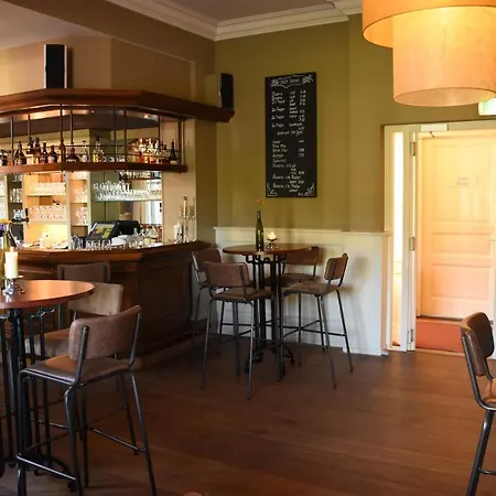 Restaurant La Sonnerie ホテル 4*