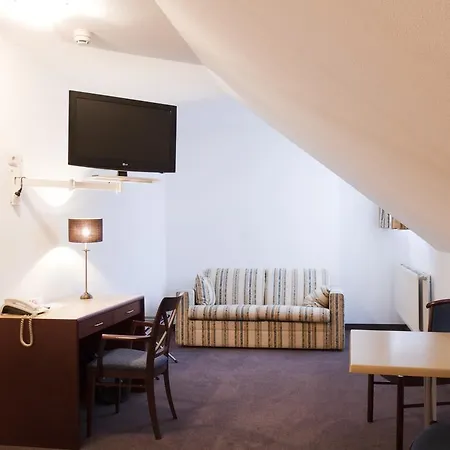 Hotel Restaurant La Sonnerie Son en Breugel