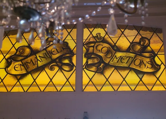 Restaurant La Sonnerie מלון Son en Breugel