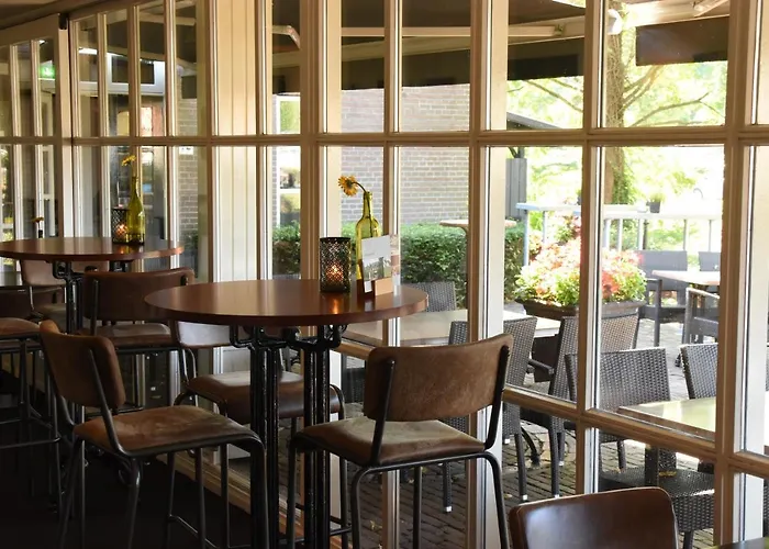 Restaurant La Sonnerie מלון 4*